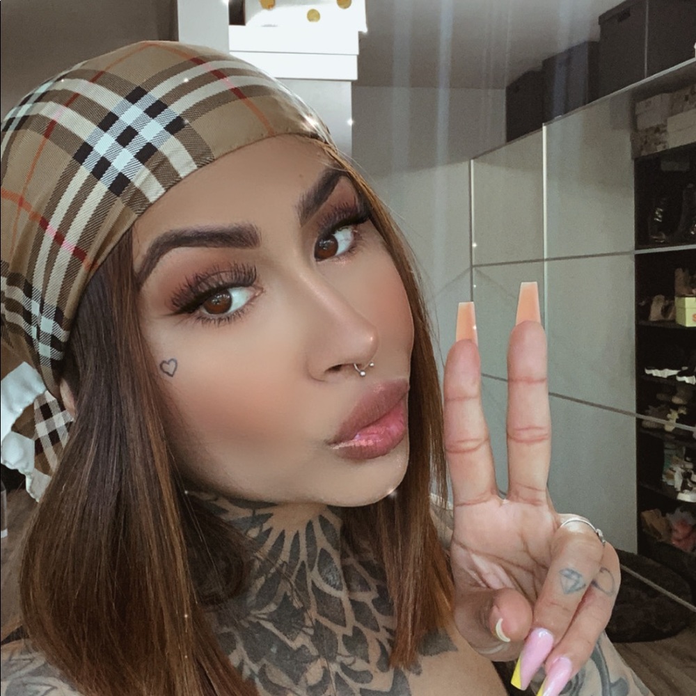 Meet your Posher, Shea